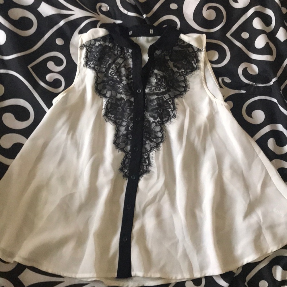 Black & white blouse